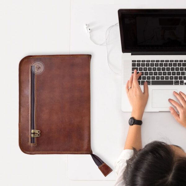 Professional Padfolio / Portfolio - Classic - Image 4